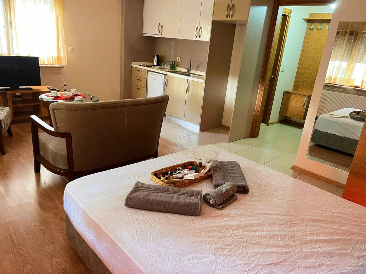 Arf Residence & Hotel & Suits Buca Экстерьер фото